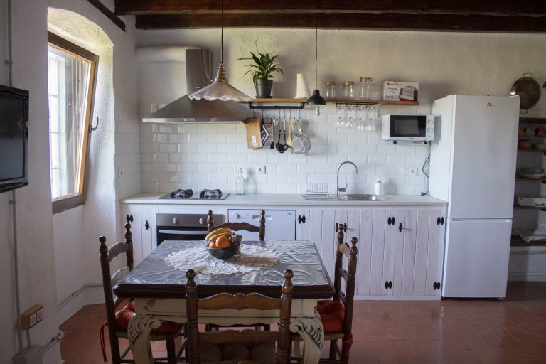 casa-rural-penedes-cuina-1